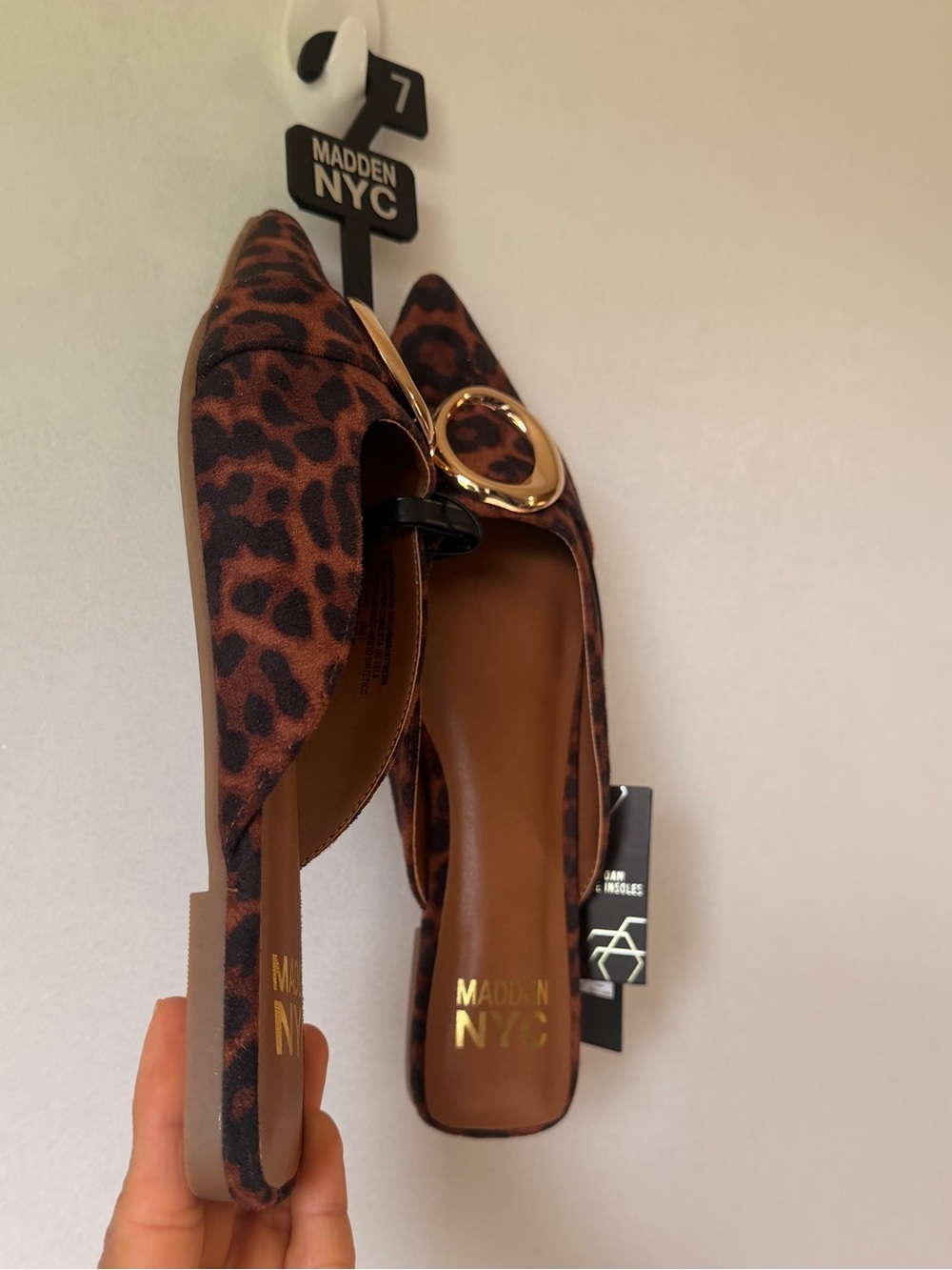 Leopard Print Pointed Toe Mules - Picture 3 of 5
